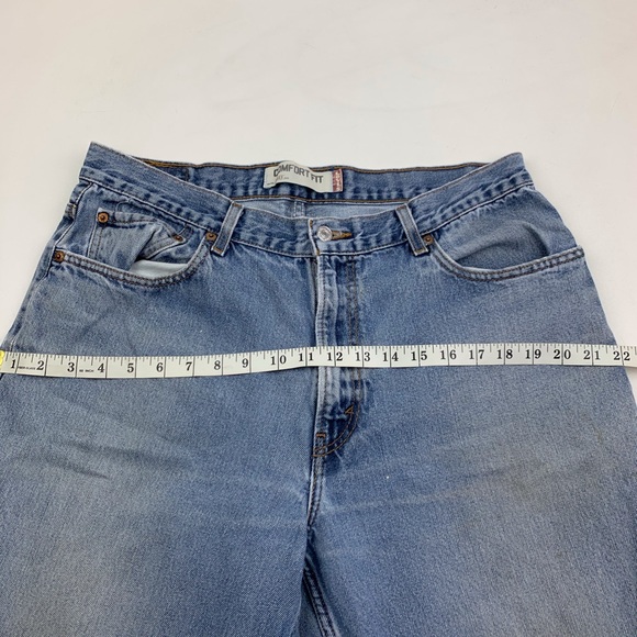 Vintage Levi’s 560 High Waist wedgie fit Jeans - Picture 3 of 7